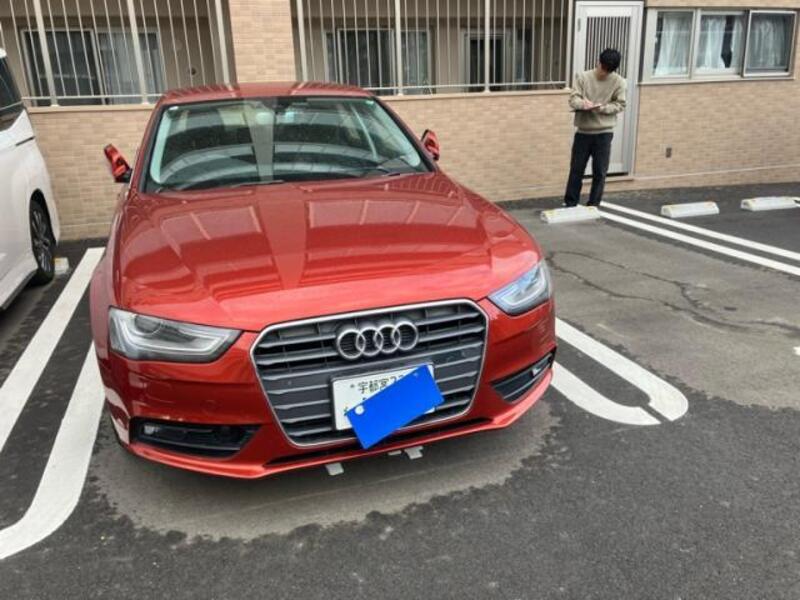 AUDI A4