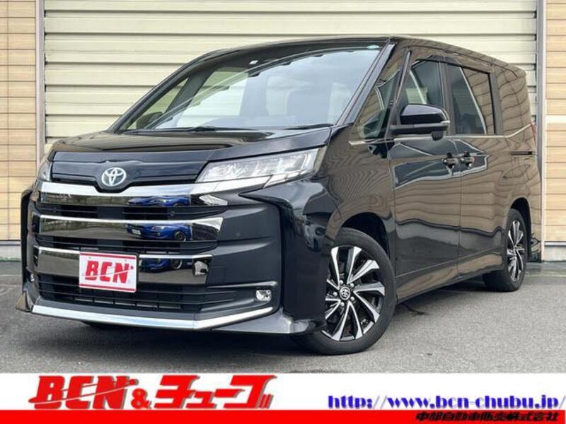 TOYOTA NOAH