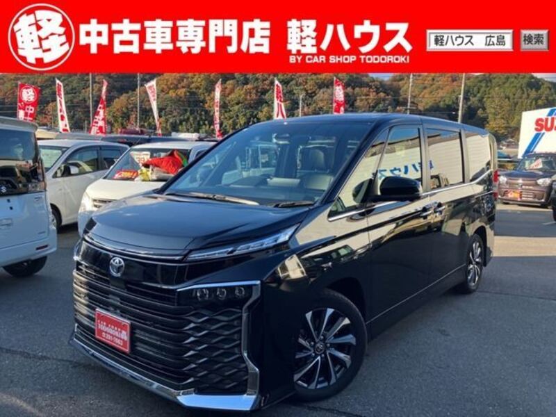TOYOTA VOXY