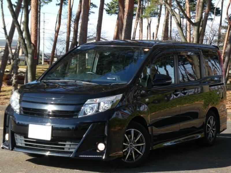 TOYOTA NOAH