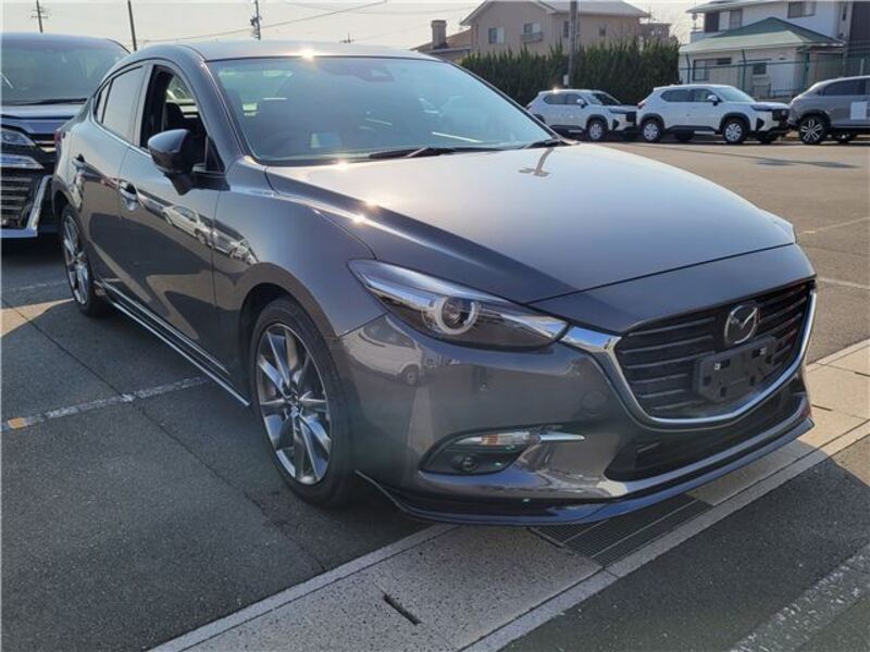 MAZDA AXELA