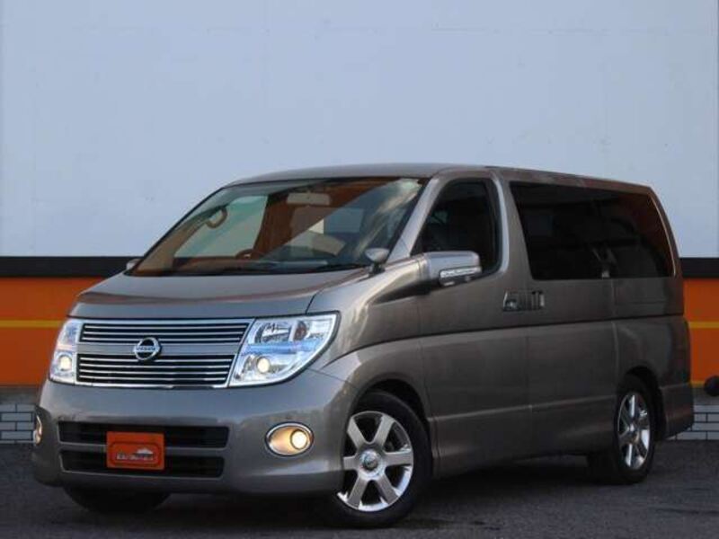NISSAN ELGRAND