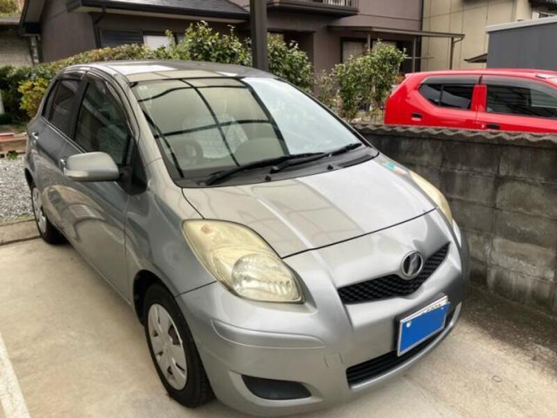 TOYOTA VITZ