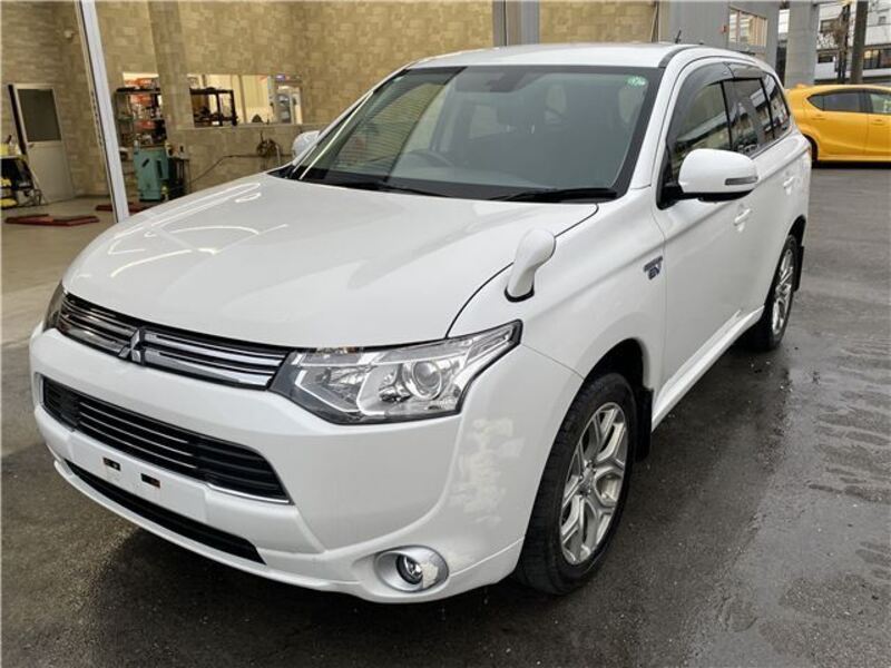 MITSUBISHI OUTLANDER PHEV