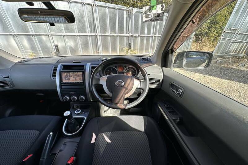X-TRAIL
