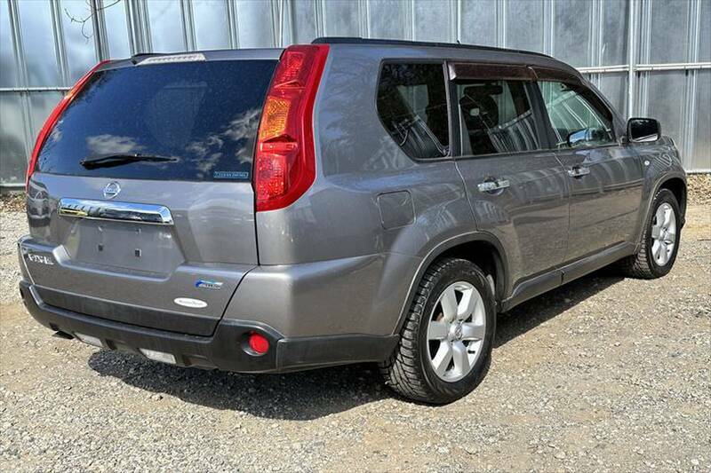 X-TRAIL