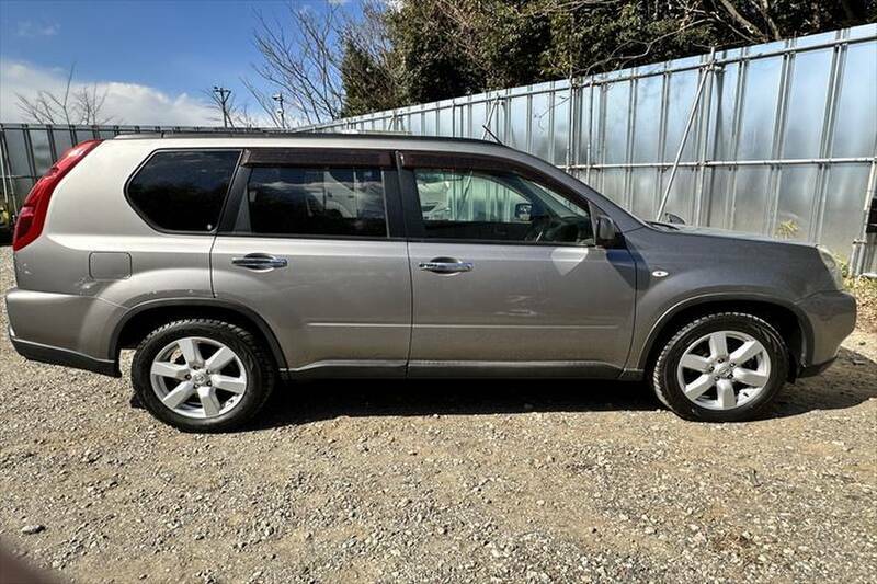 X-TRAIL