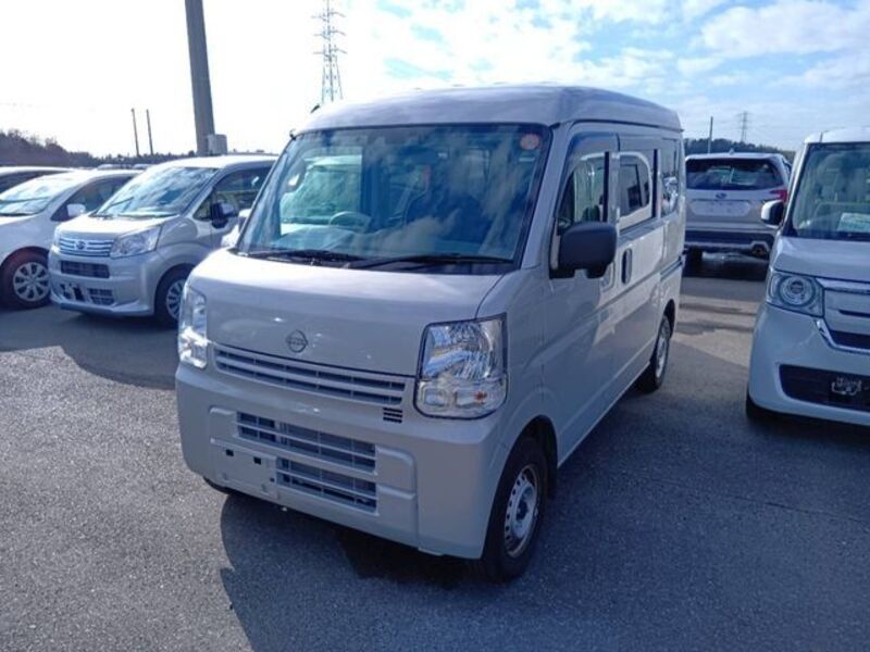 NISSAN CLIPPER VAN