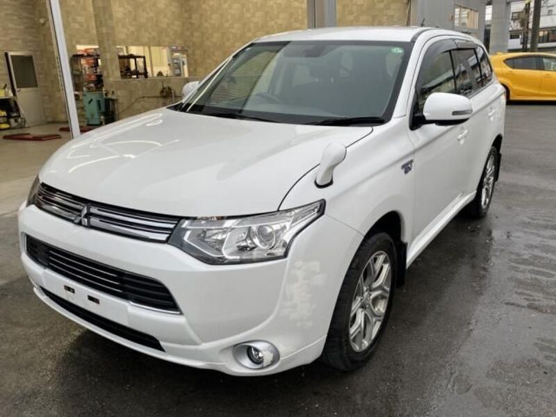 MITSUBISHI OUTLANDER PHEV