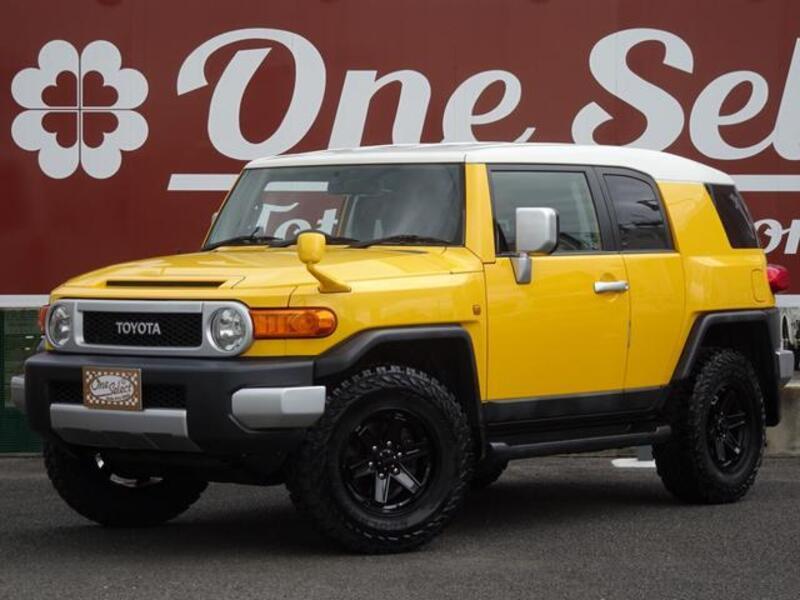 TOYOTA FJ CRUISER