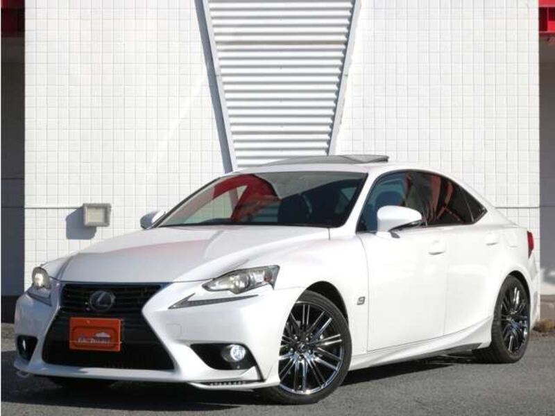LEXUS IS