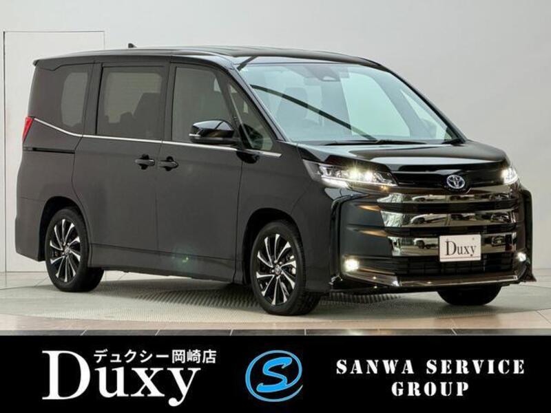 TOYOTA NOAH