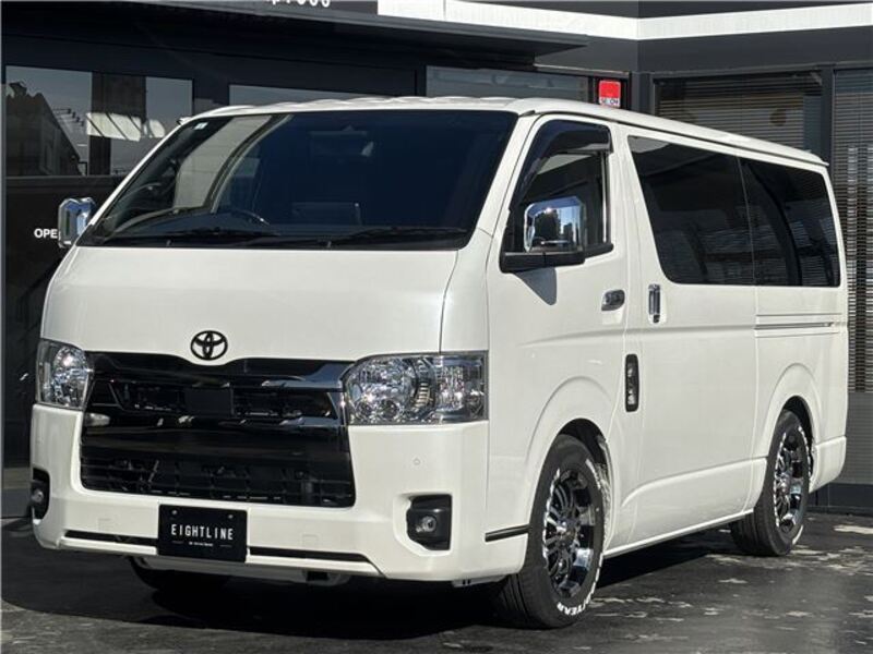 TOYOTA HIACE VAN