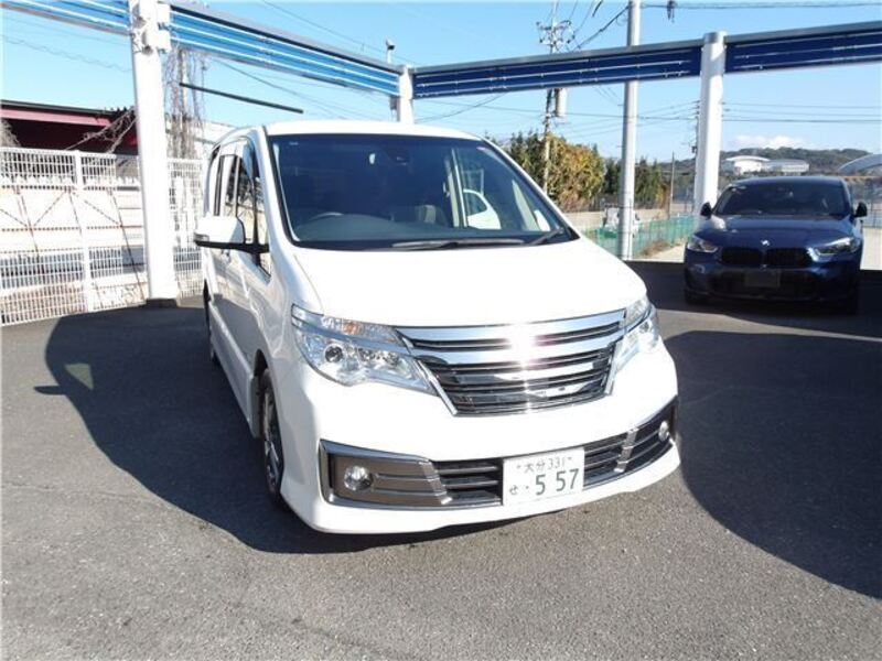 NISSAN SERENA