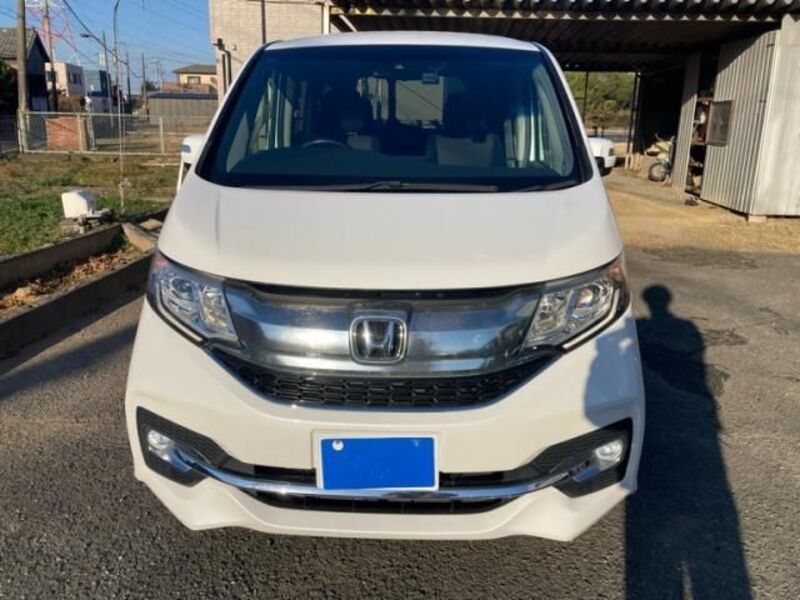 HONDA STEPWAGON SPADA
