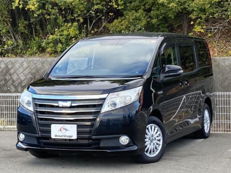 TOYOTA NOAH