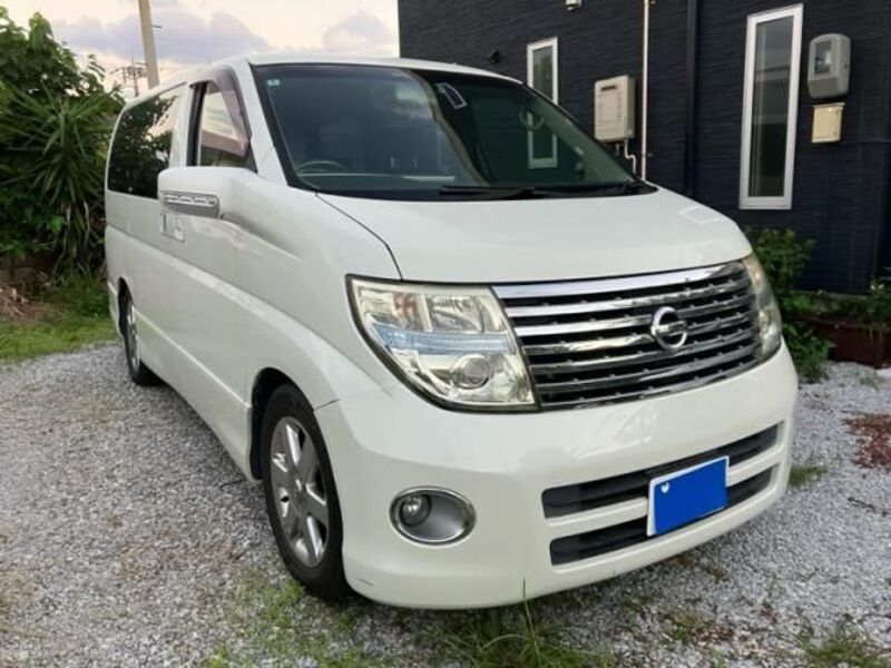 NISSAN ELGRAND