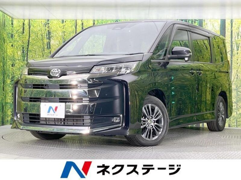 TOYOTA NOAH
