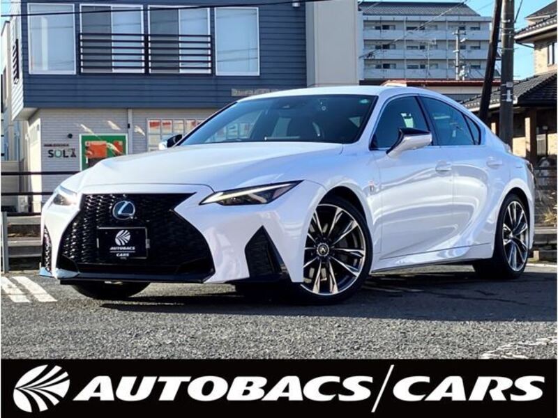 LEXUS IS