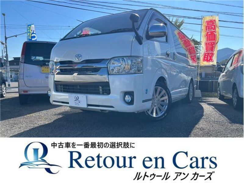 TOYOTA HIACE