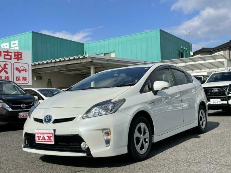 Used 14 Toyota Prius Daa Zvw30 Sbi Motor Japan