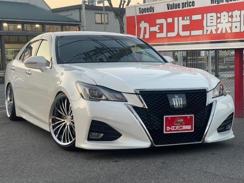 TOYOTA CROWN