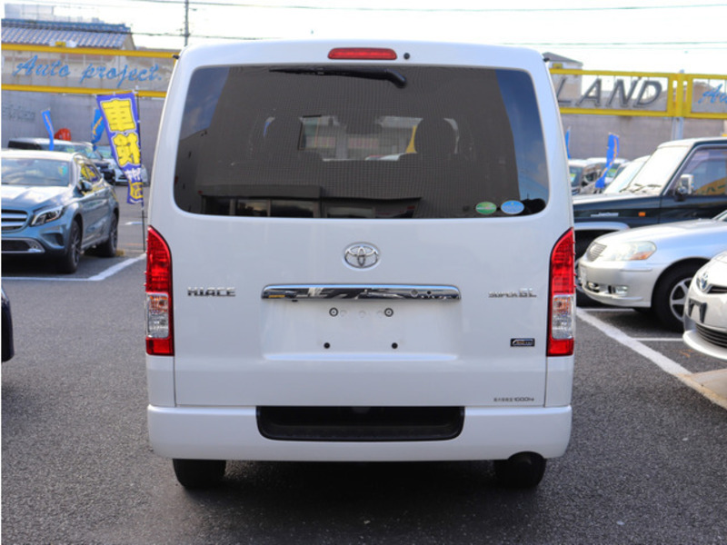 HIACE VAN-8