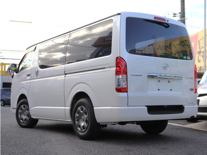 HIACE VAN-7