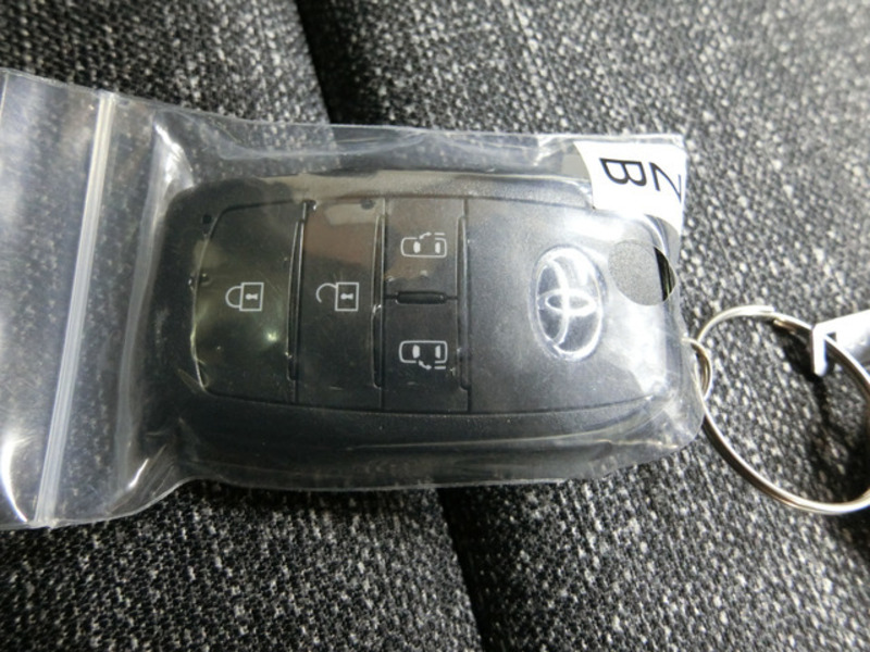 SIENTA-17