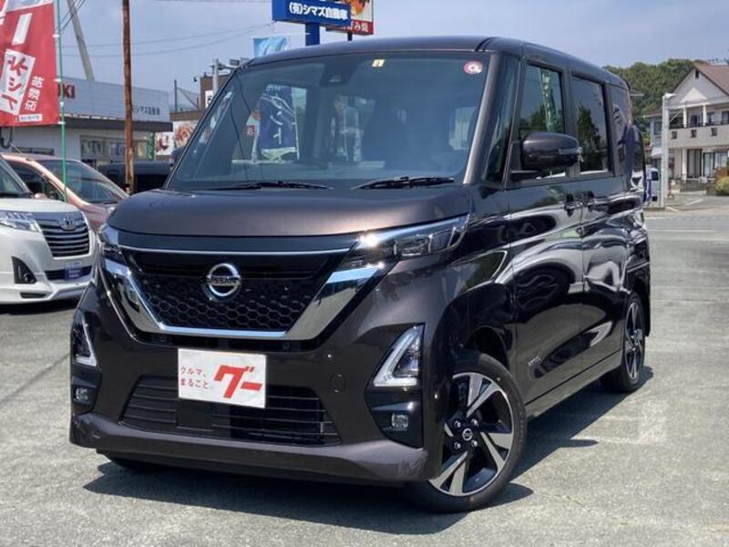 NISSAN ROOX