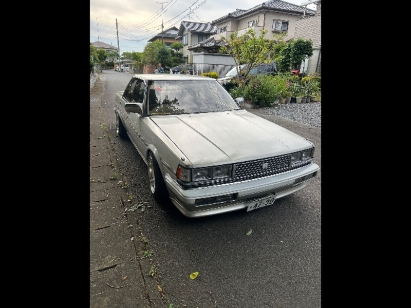 TOYOTA CRESTA