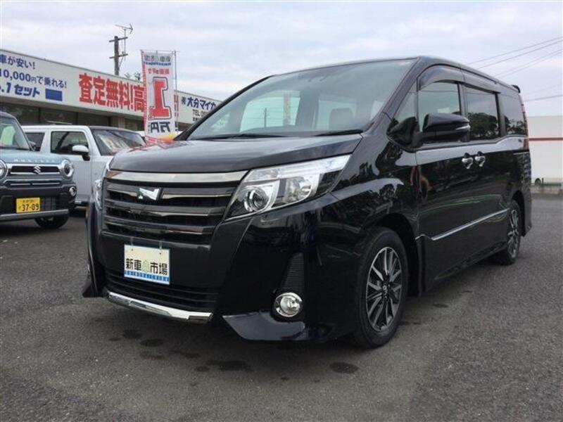 TOYOTA NOAH