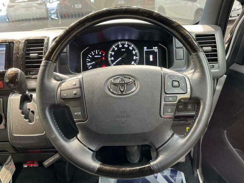 HIACE VAN-44
