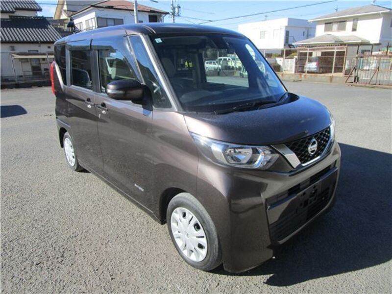 NISSAN ROOX