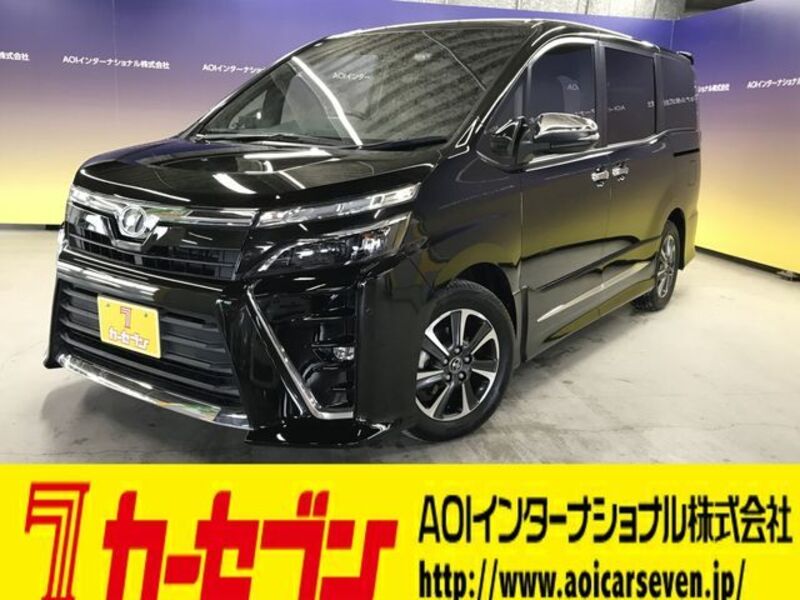 TOYOTA VOXY