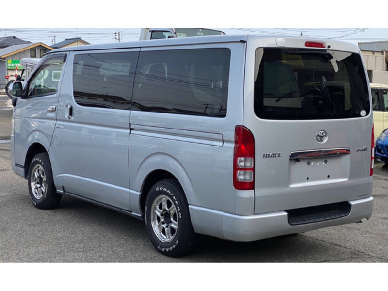 HIACE VAN-1