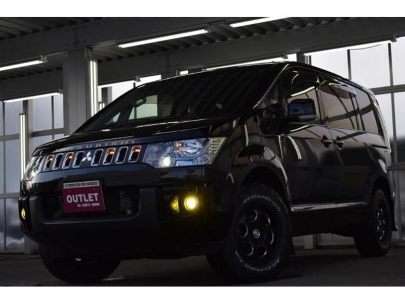 MITSUBISHI DELICA D5