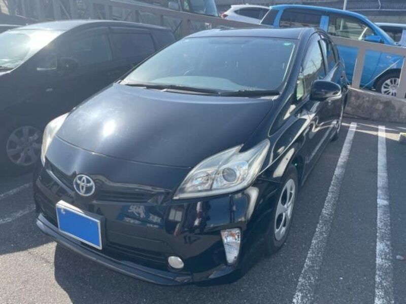 TOYOTA PRIUS