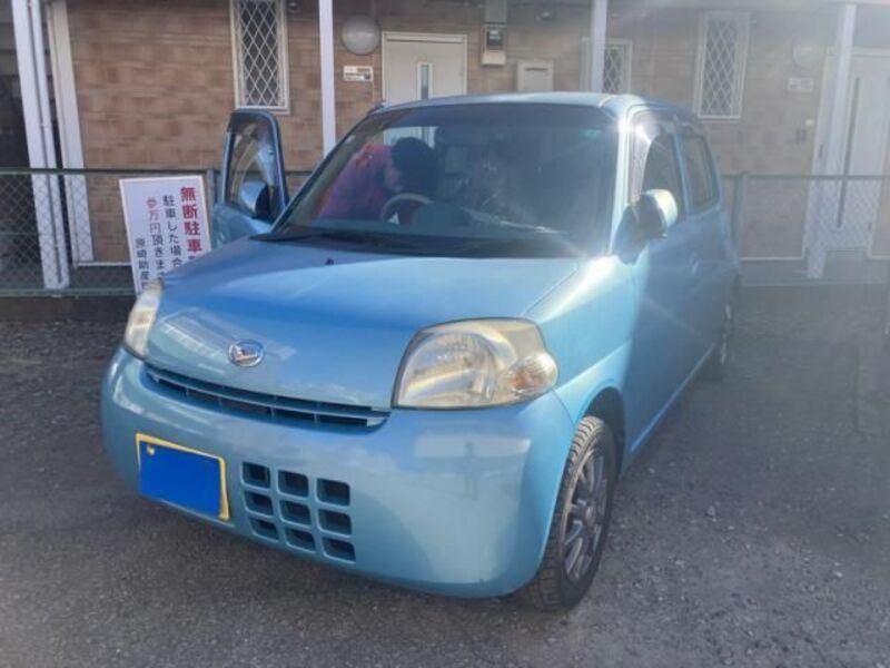 DAIHATSU ESSE