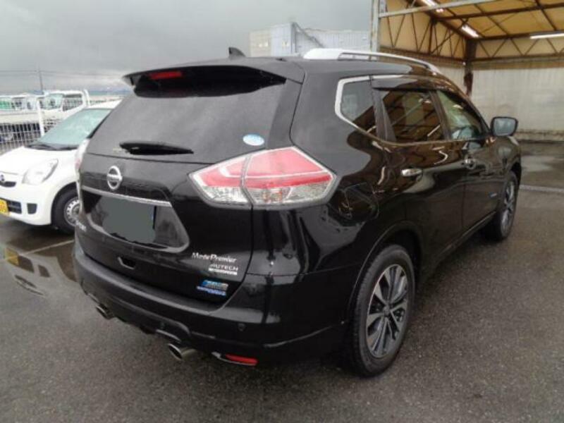 Nissan x trail hnt32