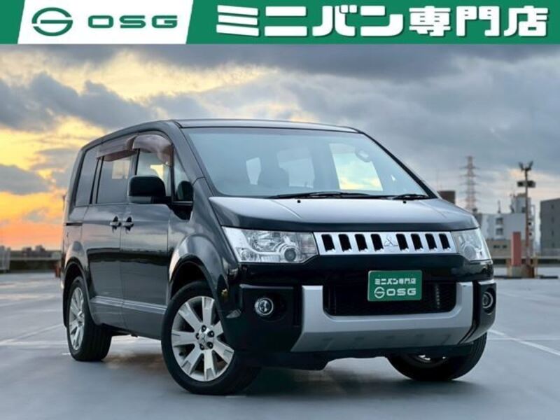 MITSUBISHI DELICA D5