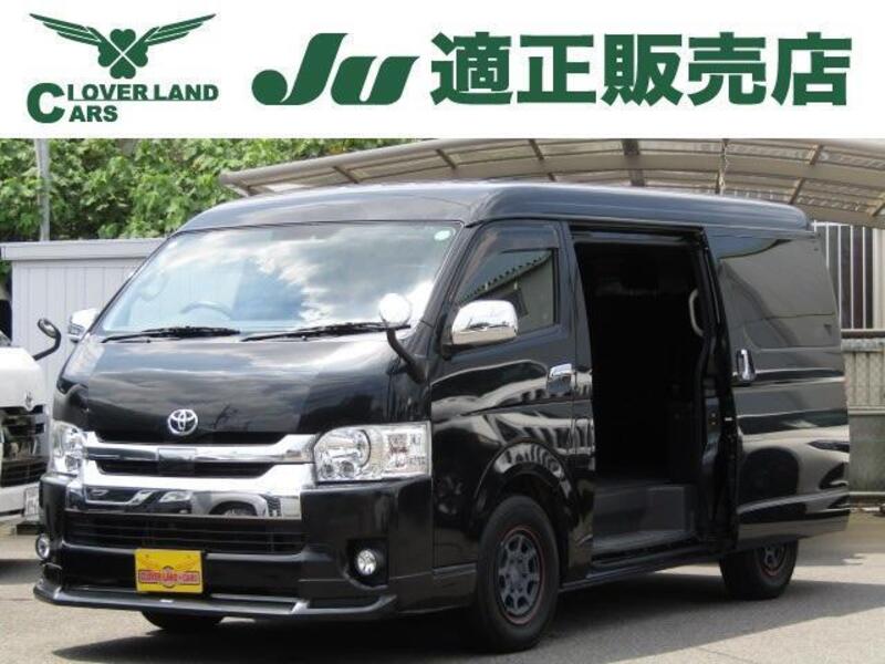 TOYOTA HIACE