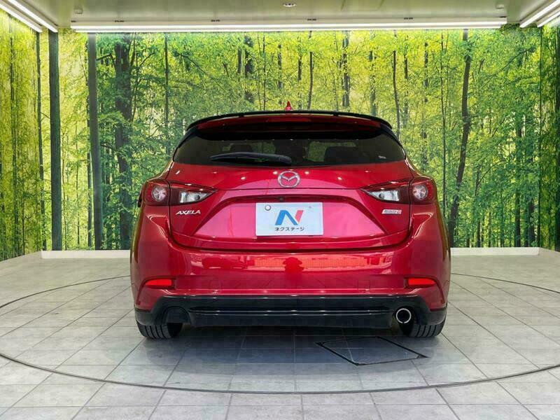 Axela Sport