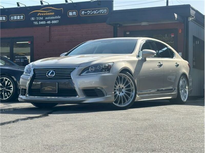 LEXUS LS
