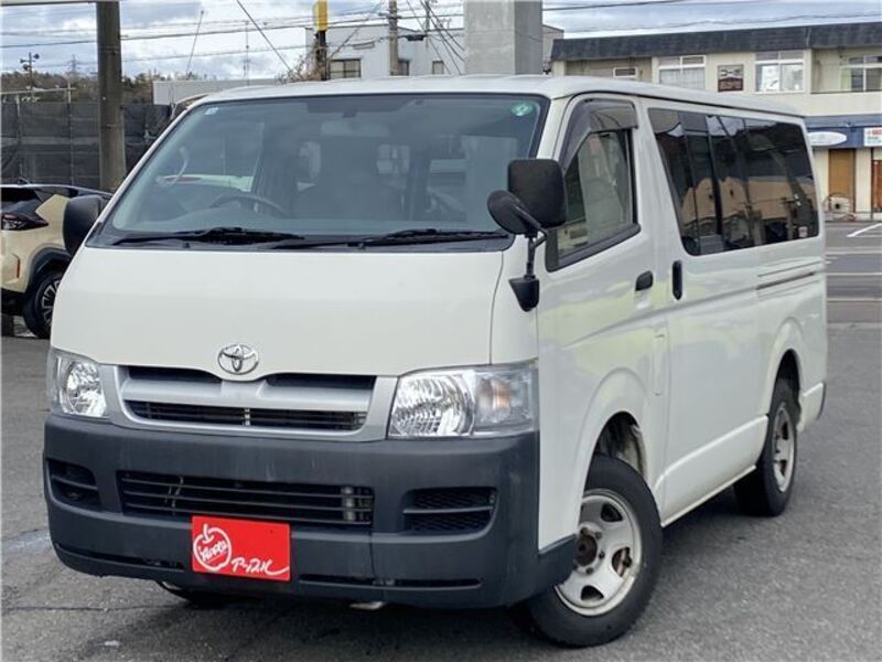 TOYOTA HIACE