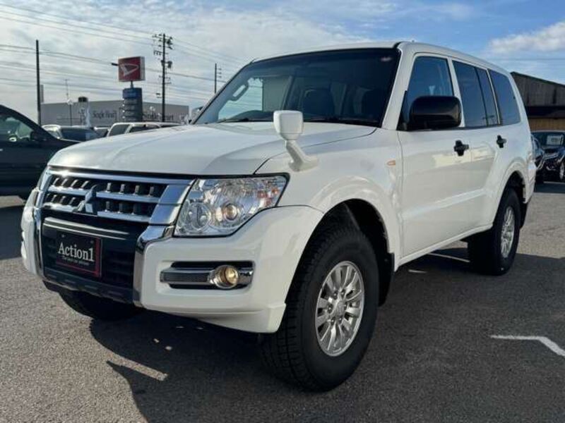 MITSUBISHI PAJERO