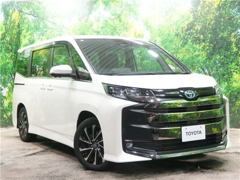 TOYOTA NOAH