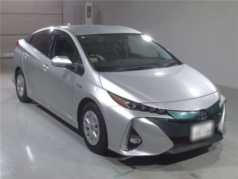 TOYOTA PRIUS PHV