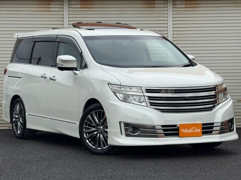 NISSAN ELGRAND
