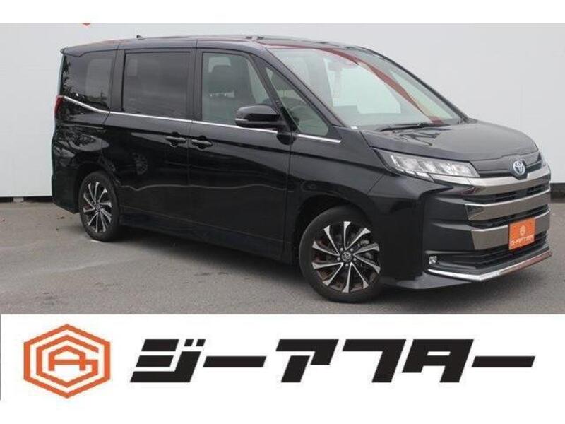 TOYOTA NOAH